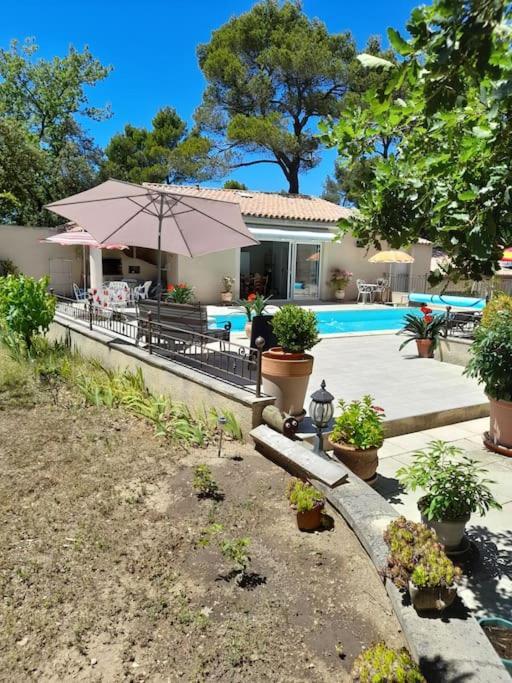 Villa Le Bosquet En Luberon. Ménerbes Exterior foto